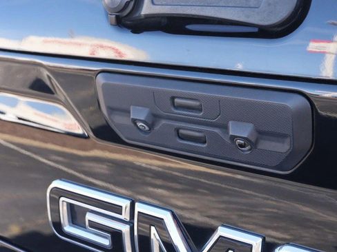 Used 2022 GMC Sierra 1500 Denali w/ Denali Reserve Package image 8