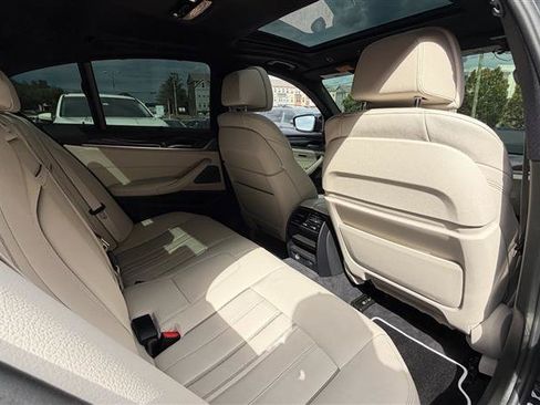 Used 2019 BMW M550i xDrive AWD/4WD image 18