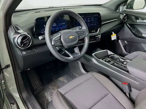 New 2026 Chevrolet Equinox LT w/ Safety and Technology Package image 9