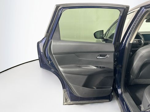Used 2025 Nissan Murano SV AWD/4WD image 25