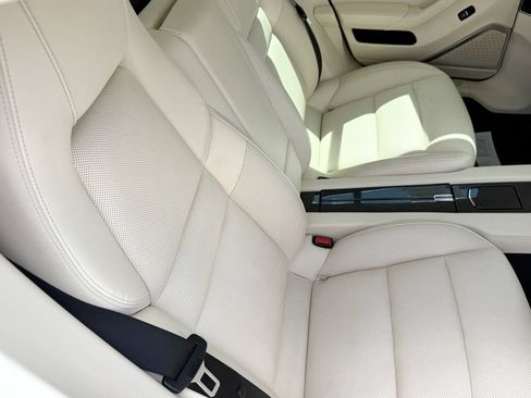 Used 2013 Porsche Panamera AWD/4WD image 30