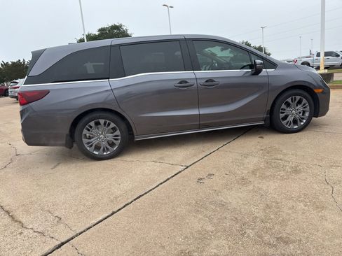 Used 2026 Honda Odyssey Touring image 8
