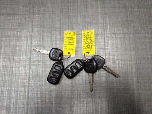 Used 2005 Toyota Matrix image 15