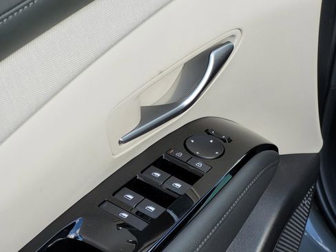 New 2025 Hyundai Tucson Limited FWD image 11
