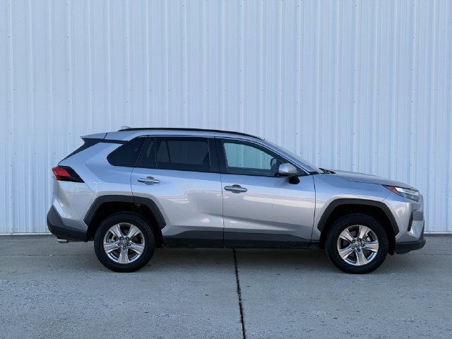 Used 2025 Toyota RAV4 XLE FWD image 3