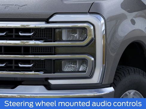 New 2026 Ford F250 XLT w/ XLT Premium Package AWD/4WD image 23