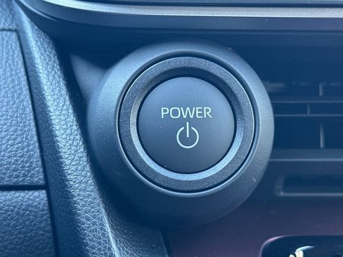 New 2026 Toyota Prius SE image 25