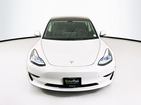 Used 2023 Tesla Model 3 Standard Range RWD image 2
