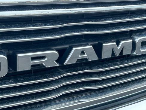 Used 2024 RAM 1500 Laramie AWD/4WD image 10