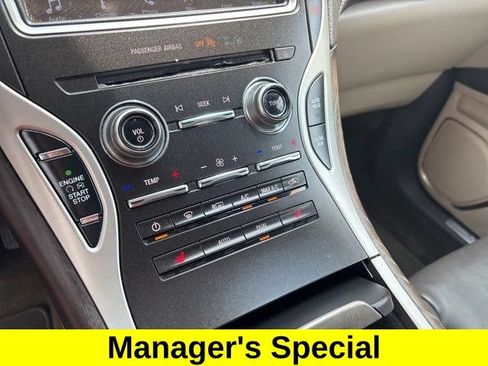 Used 2019 Lincoln Nautilus Select AWD/4WD image 24