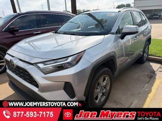Used 2025 Toyota RAV4 XLE FWD video 1