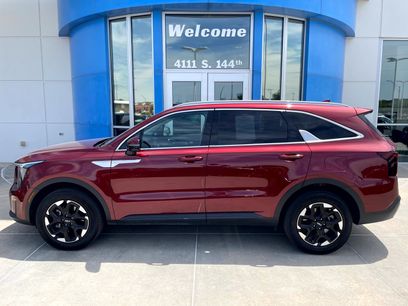 Used 2025 Kia Sorento S