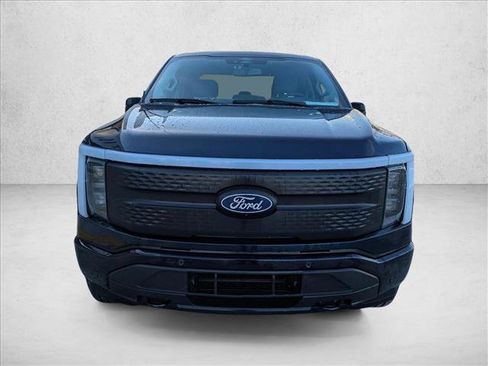 Used 2025 Ford F150 Lightning Flash image 2