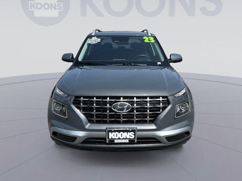 Used 2023 Hyundai Venue SEL FWD image 11