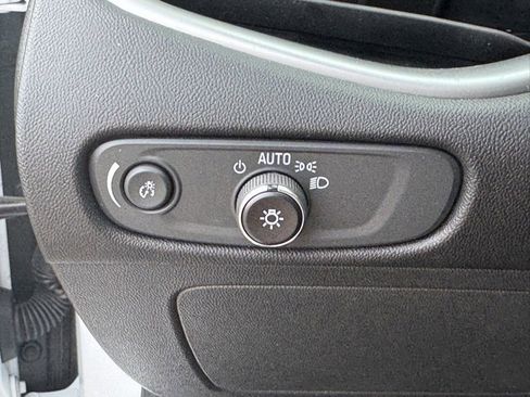 Used 2023 Chevrolet Malibu LS image 25