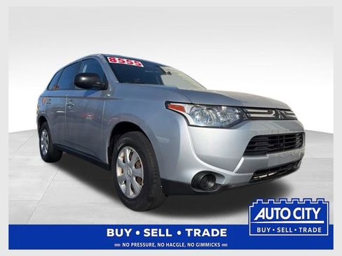 Used 2014 Mitsubishi Outlander ES FWD image 1