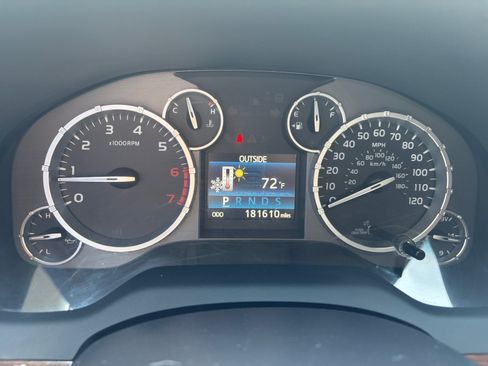 Used 2014 Toyota Tundra Limited w/ Limited Premium Package AWD/4WD image 21