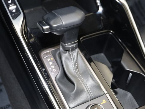 Used 2025 Kia Sorento SX image 7