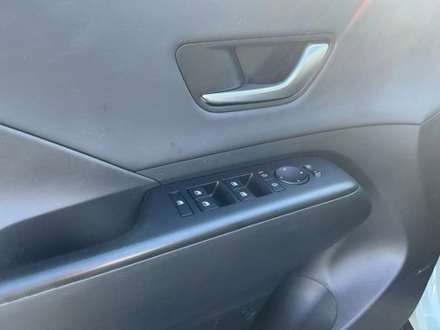 Used 2024 Hyundai Kona Limited image 10