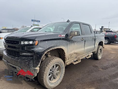 Used 2022 Chevrolet Silverado 1500 RST image 2