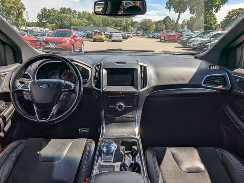 Used 2019 Ford Edge ST AWD/4WD image 2
