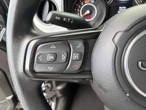 Used 2025 Jeep Wrangler Unlimited Sport AWD/4WD image 29