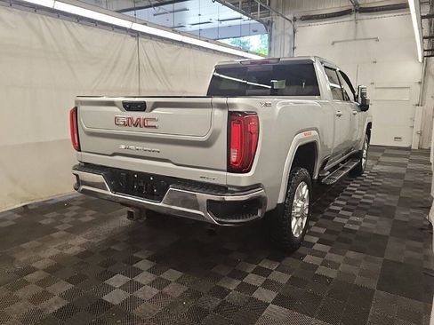 Used 2022 GMC Sierra 3500 SLT image 3