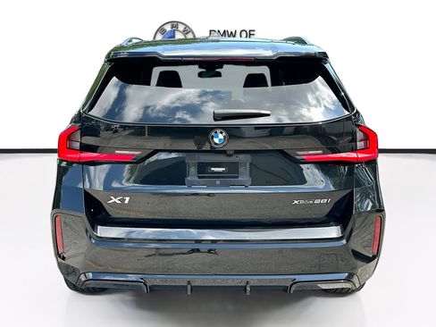 Used 2023 BMW X1 xDrive28i w/ M Sport Package image 6