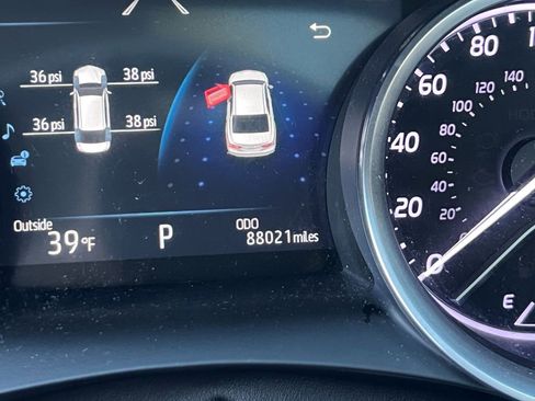 Used 2021 Toyota Camry XLE w/ Navigation Package image 32