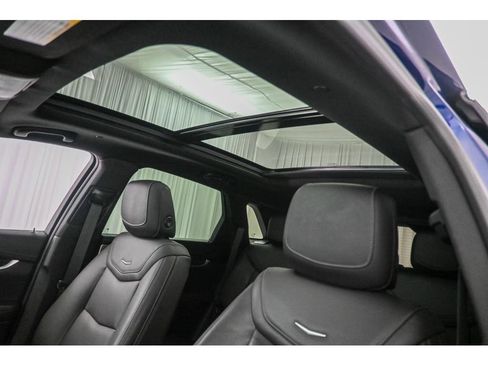 Used 2023 Cadillac XT5 Premium Luxury image 11