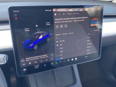 Used 2023 Tesla Model Y Long Range AWD/4WD image 25