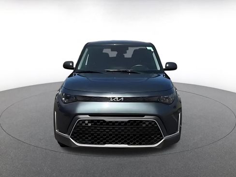 Used 2025 Kia Soul LX w/ LX Technology Package FWD image 4