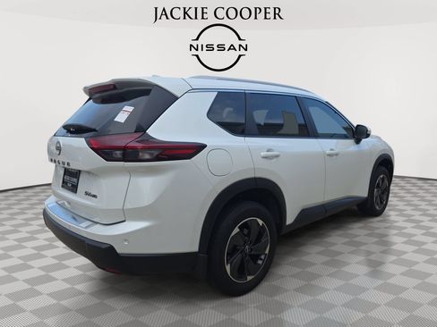 Used 2024 Nissan Rogue SV w/ SV Premium Package AWD/4WD image 5