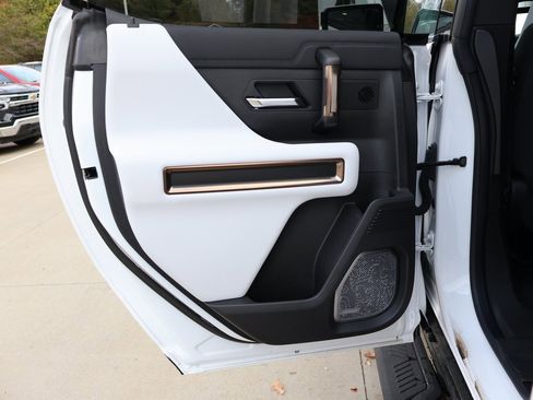 New 2025 GMC Hummer EV 2X image 32