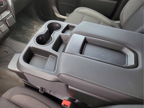 Used 2025 Chevrolet Silverado 1500 Custom image 24