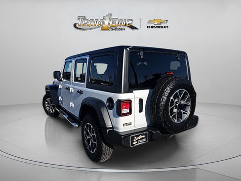 Used 2024 Jeep Wrangler Sport S image 6