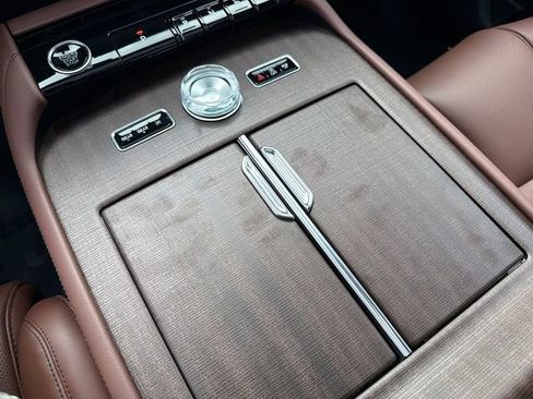 New 2027 Lincoln Navigator Reserve AWD/4WD image 35