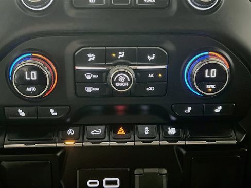 Used 2021 Chevrolet Silverado 1500 LT RWD image 11
