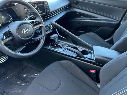 Certified 2025 Hyundai Elantra Sport image 10