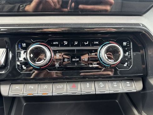 New 2026 GMC Sierra 1500 AT4X AWD/4WD image 18
