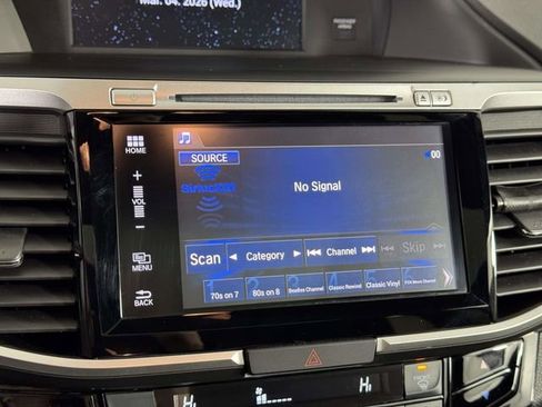 Used 2017 Honda Accord EX-L image 28