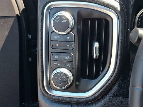 Used 2021 GMC Sierra 1500 Denali AWD/4WD image 24