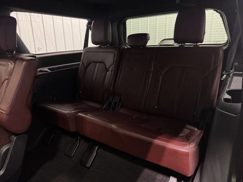 Used 2022 Ford Expedition Max Limited image 17