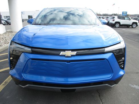 Used 2024 Chevrolet Blazer EV LT image 8