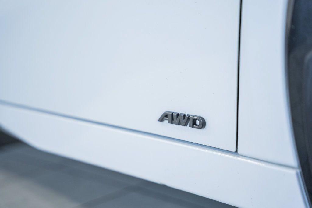 Used 2024 Toyota Prius Limited AWD/4WD image 14