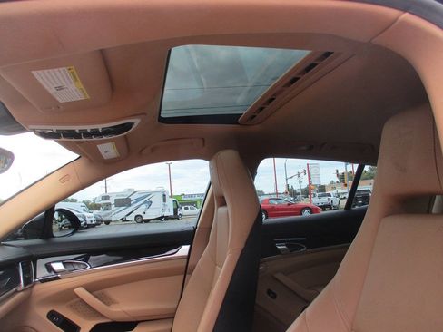 Used 2013 Porsche Panamera image 39