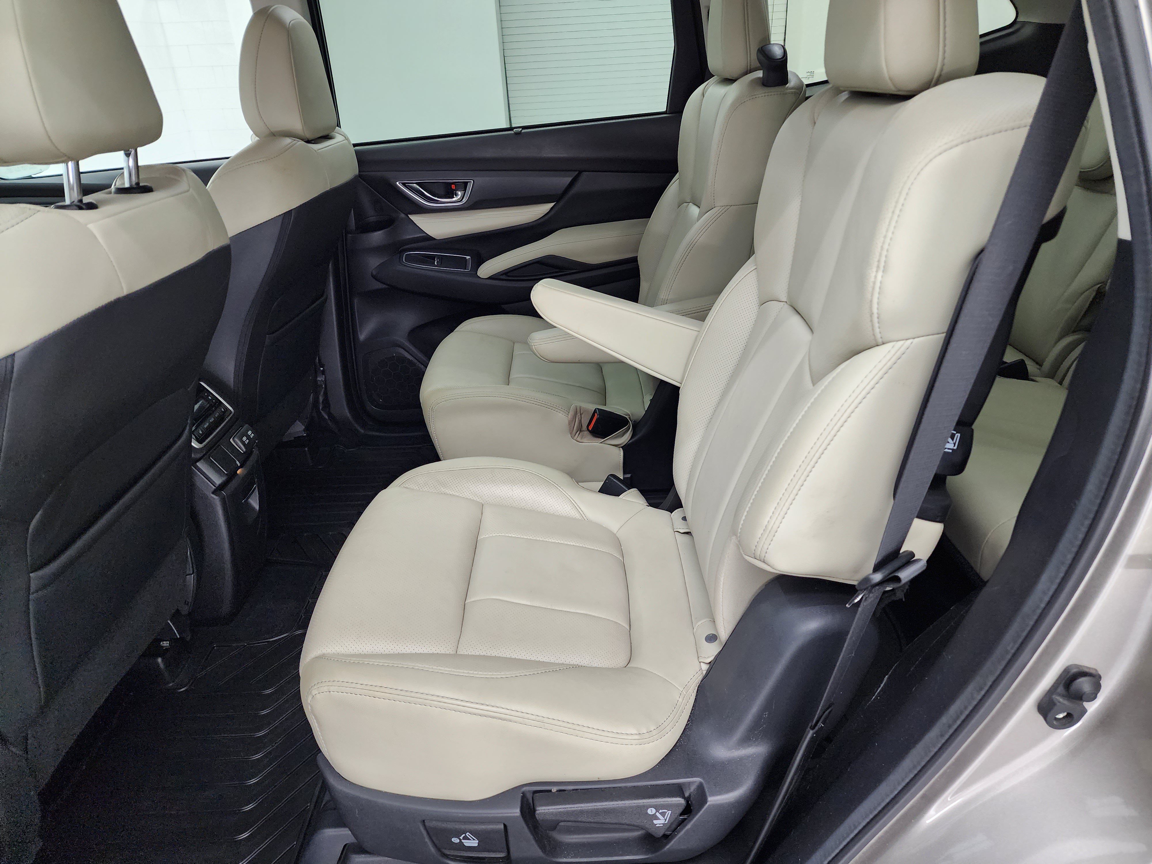 Used 2020 Subaru Ascent Limited w/ Popular Package #2A AWD/4WD image 9
