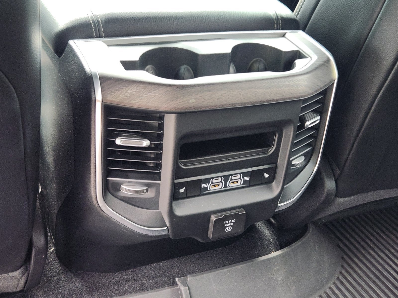 Used 2025 RAM 1500 Laramie w/ Laramie Southwest Edition AWD/4WD image 32