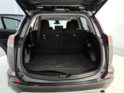 Used 2018 Toyota RAV4 XLE image 20