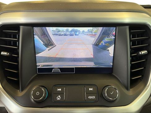 Used 2022 GMC Acadia SLE w/ LPO, Cargo Package AWD/4WD image 17